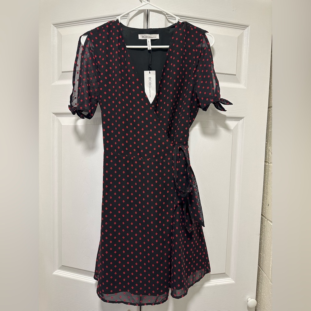 Very new with tag. Color: black/comb xs BCBGeneration